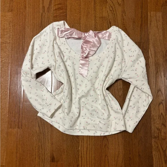 Hollister Oversized Back Bow floral Sweatshirt coquette cottage core M - Picture 4 of 6